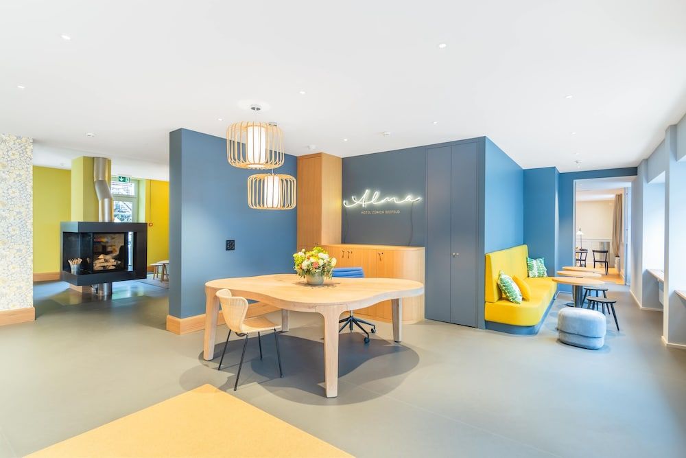 Alma Hotel - Boutique hideaway by the lake with rooftop and ladies-only wellness 1
