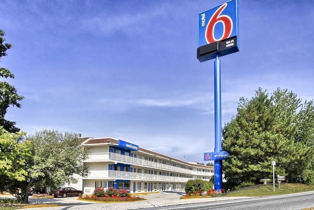 Motel 6-New Cumberland, PA - Harrisburg - Hershey South 1
