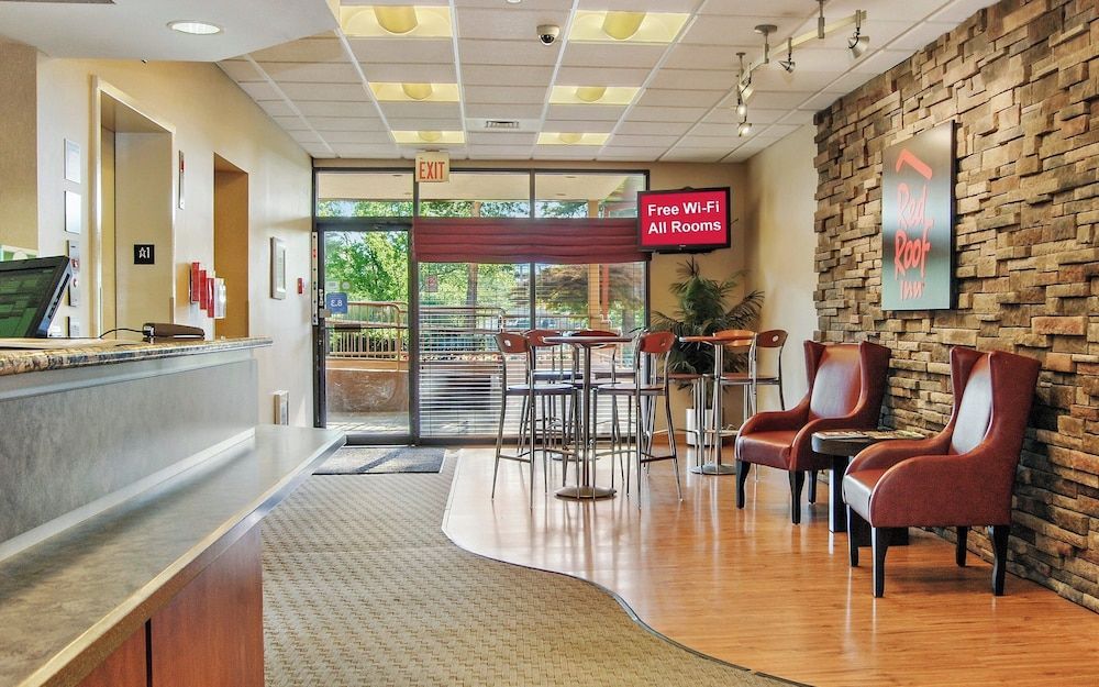 Red Roof Inn Cleveland Airport - Middleburg Heights 2