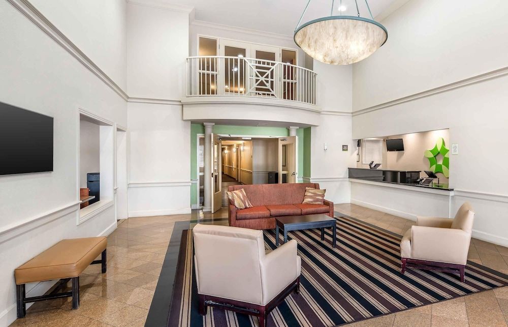 Extended Stay America Suites - Tampa - Airport - N Westshore Blvd 2