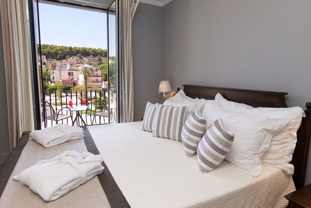 Aenos Hotel 1