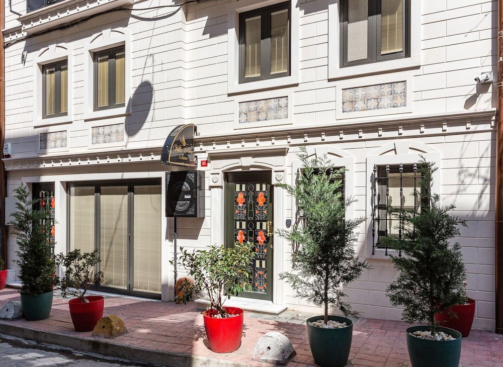 Villa Pera Suite Hotel 1