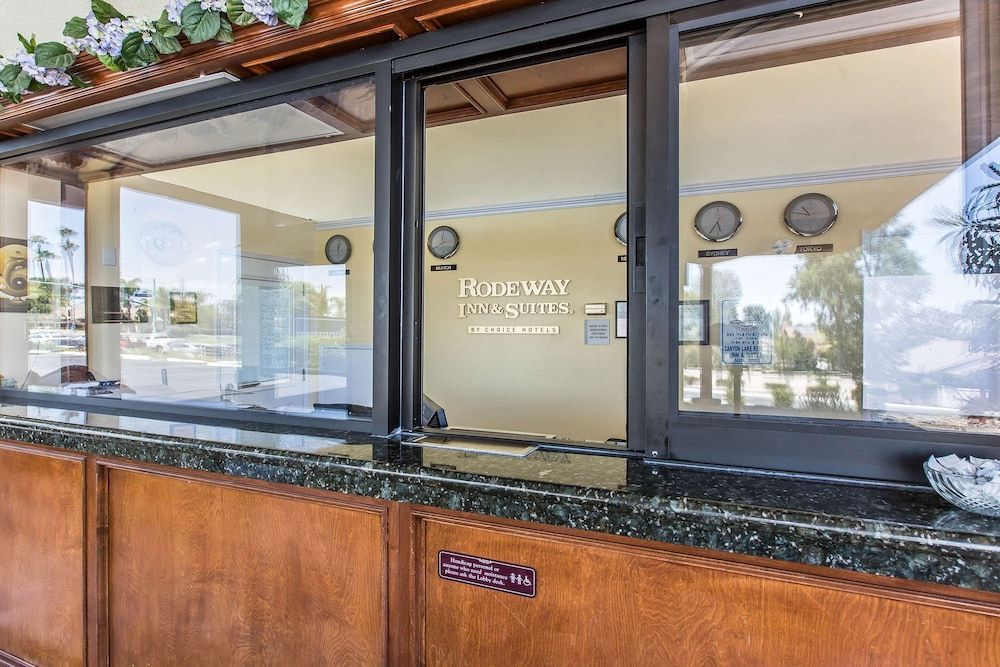 Rodeway Inn & Suites Canyon Lake-Menifee West 2