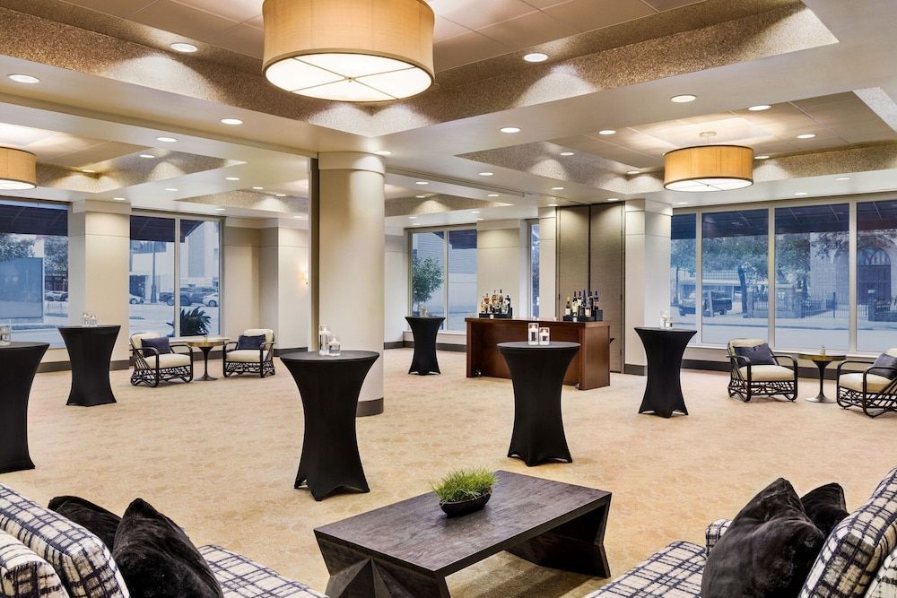 Magnolia Hotel Houston, a Tribute Portfolio Hotel 2