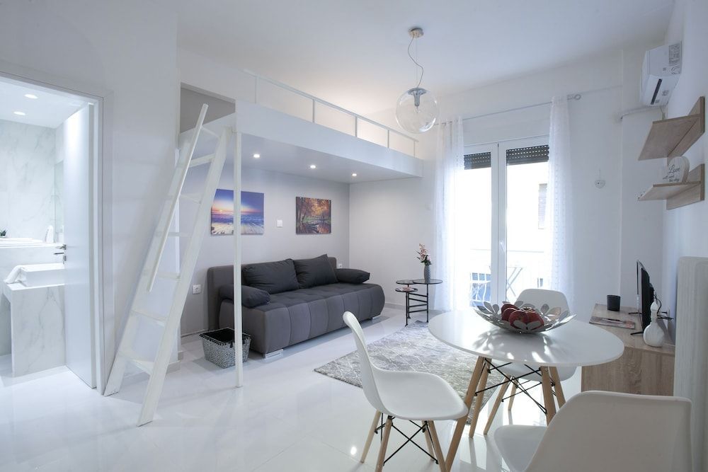 Victoria Square, Cozy and Stylish Apartment 1