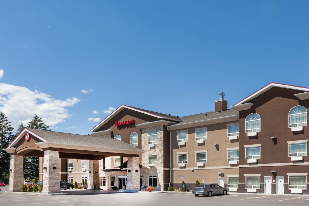 Ramada by Wyndham Creston 1