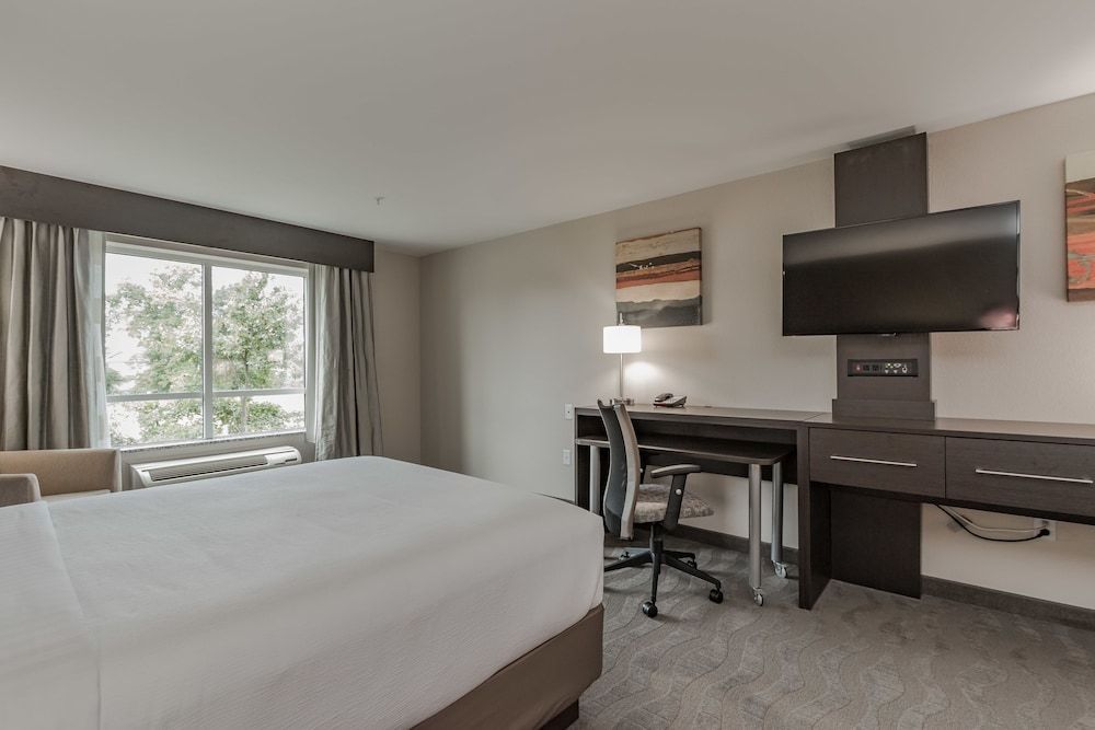 Holiday Inn MISHAWAKA - CONFERENCE CENTER by IHG 2