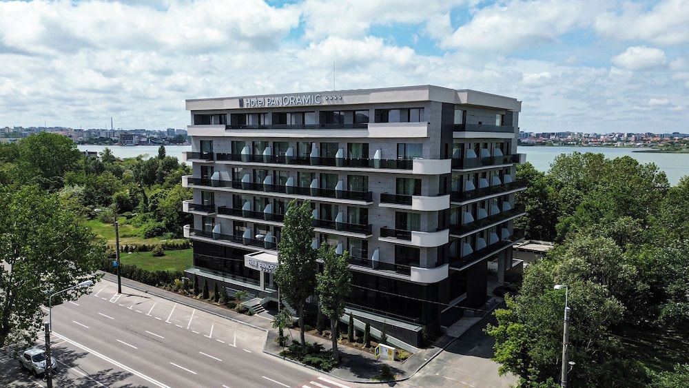 Panoramic Mamaia Hotel 1