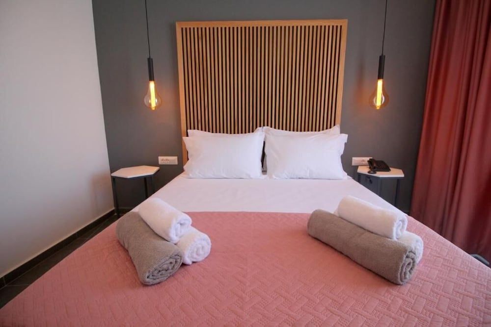 Blue Eye Hotel 2