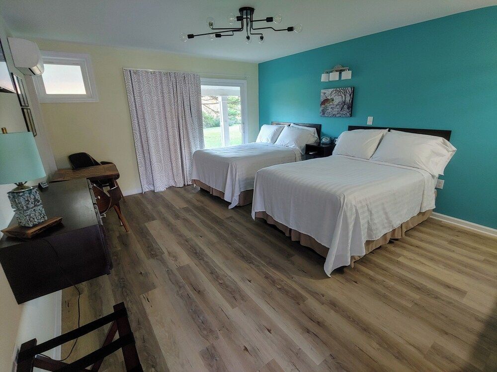 Boiling Spring Lakes Motel 1
