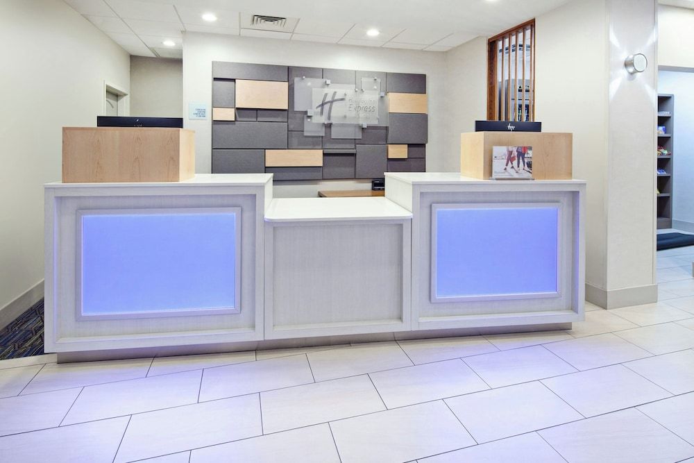 Holiday Inn Express & Suites CLOVIS-FRESNO AREA by IHG 2