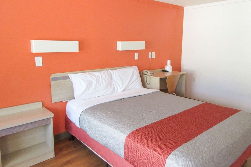 Rodeway Inn Altoona Orchard Plaza 1