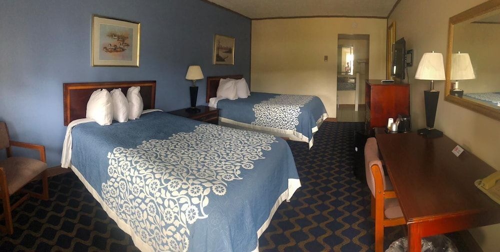 Aderi Hotel Lewisburg 2