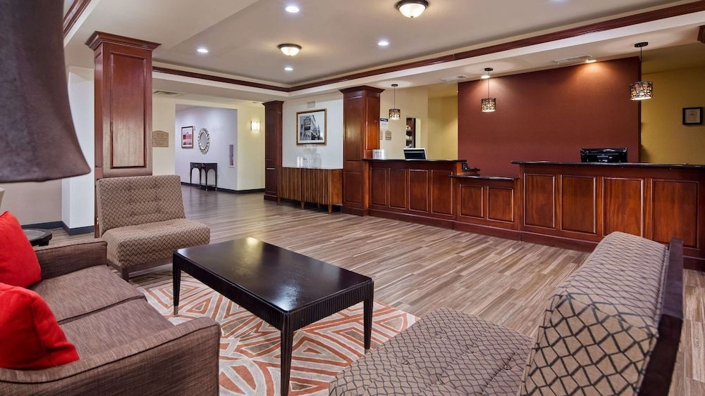 Best Western Granbury Inn & Suites 1