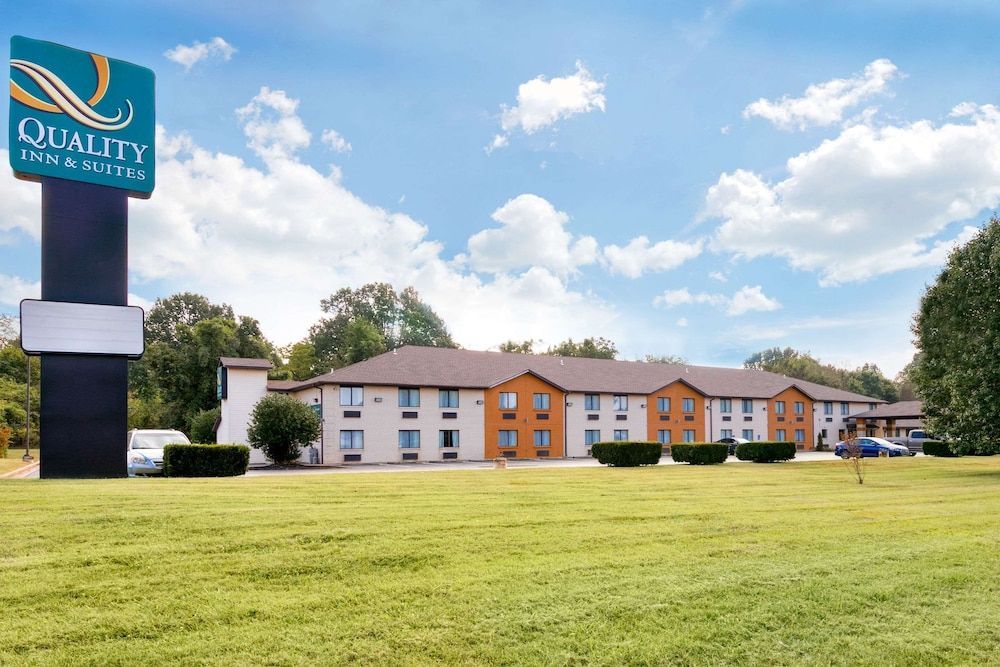 Quality Inn & Suites Metropolis I-24 1