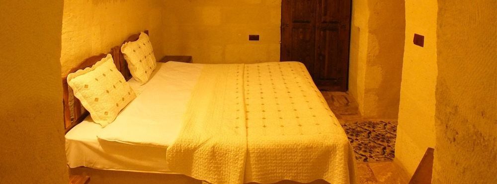 Dilek Tepesi Cave Hotel 2