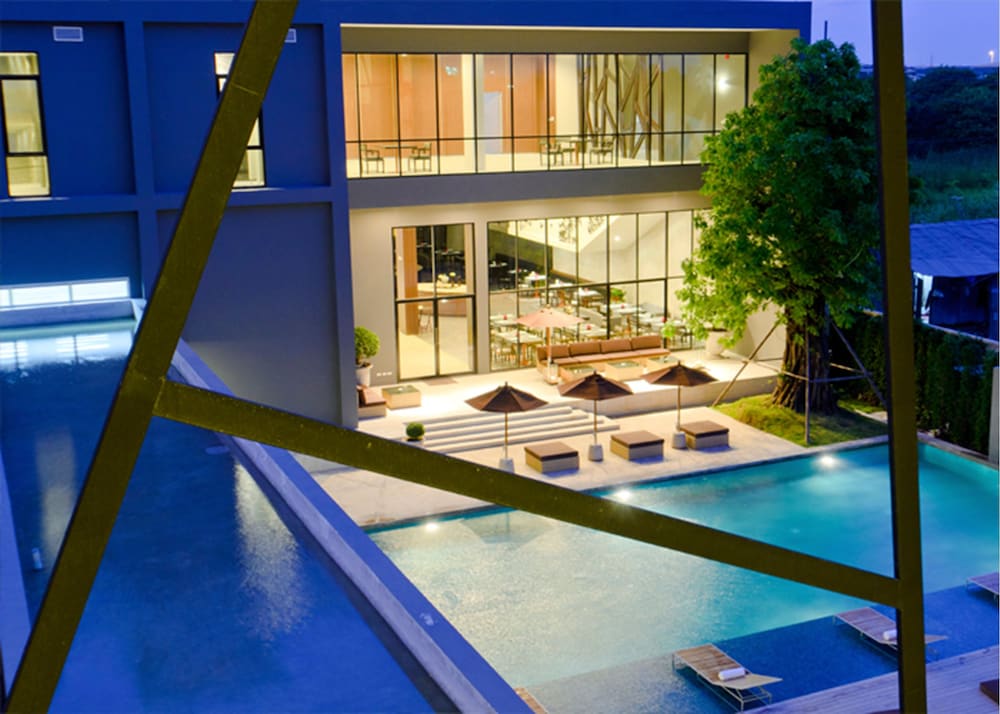 Vismaya Suvarnabhumi Hotel 1