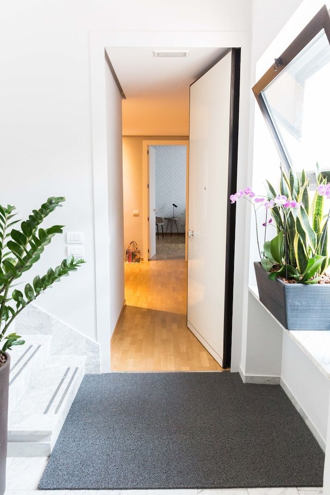 200 ROOMS & TERRACE 2