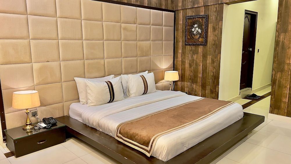 Royal Inn Hotel 1