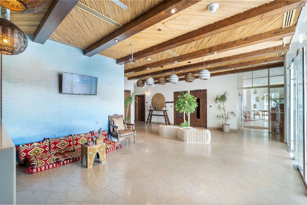 Beach Walk Boutique Jumeirah 2