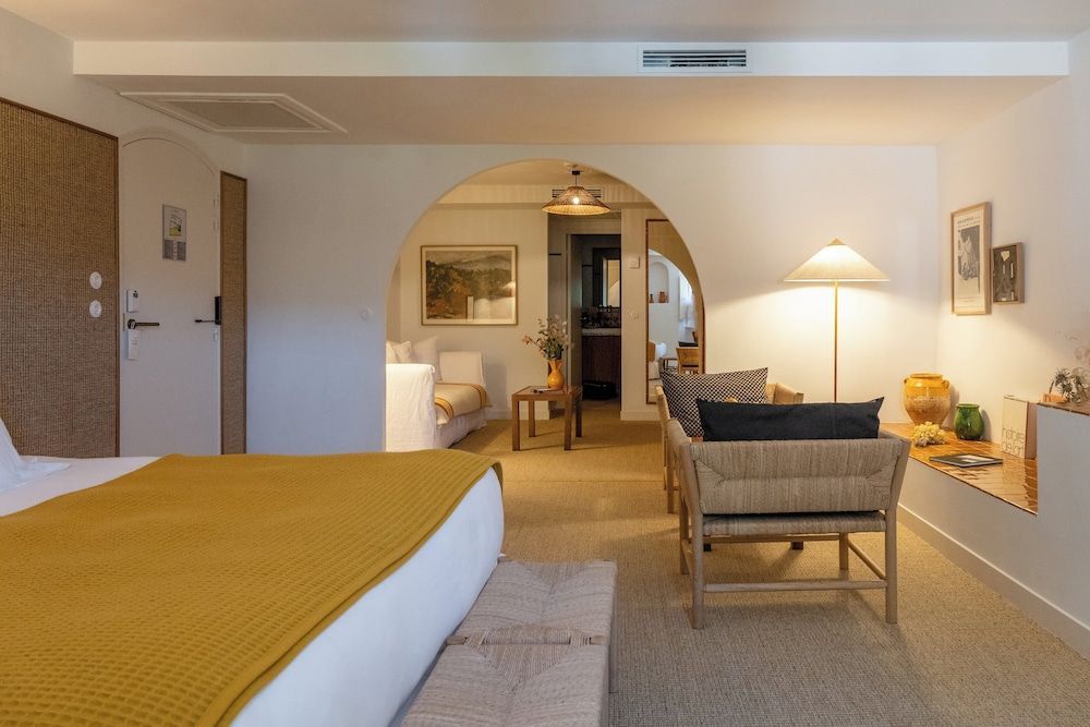 Le Moulin, Lourmarin, a Beaumier Hotel 2