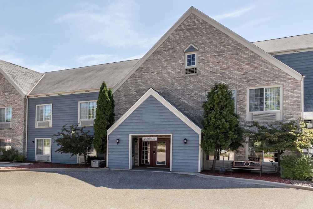 Baymont by Wyndham Mequon Milwaukee Area 1
