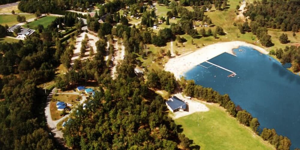 Camping Domaine du Lac de Miel 1