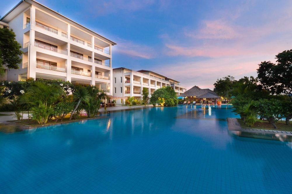 Peninsula Bay Resort 1