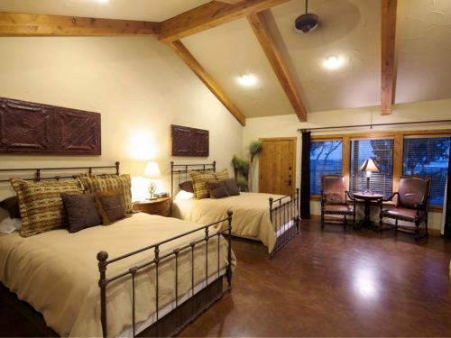 Wildcatter Ranch and Resort 2