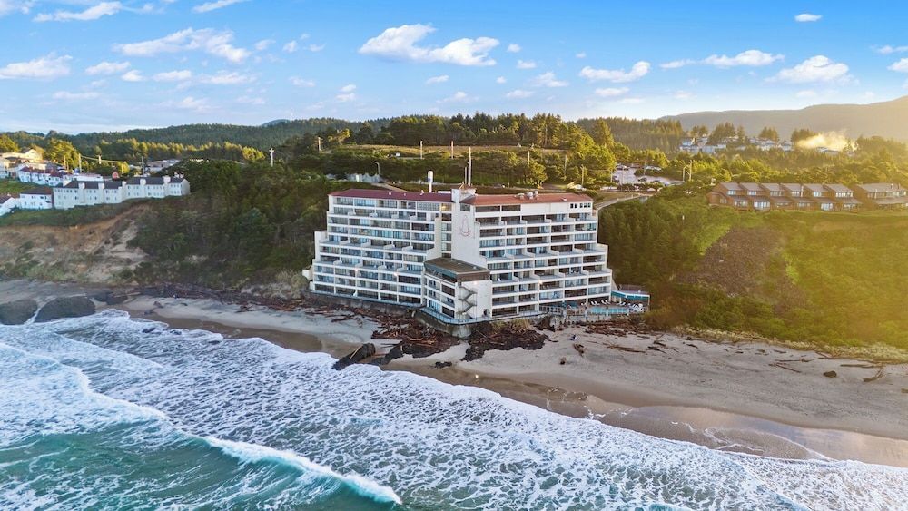 Inn at Spanish Head Resort Hotel 1