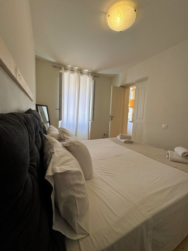 THE CENTRIC Apt by LOC HOSPITALITY 2