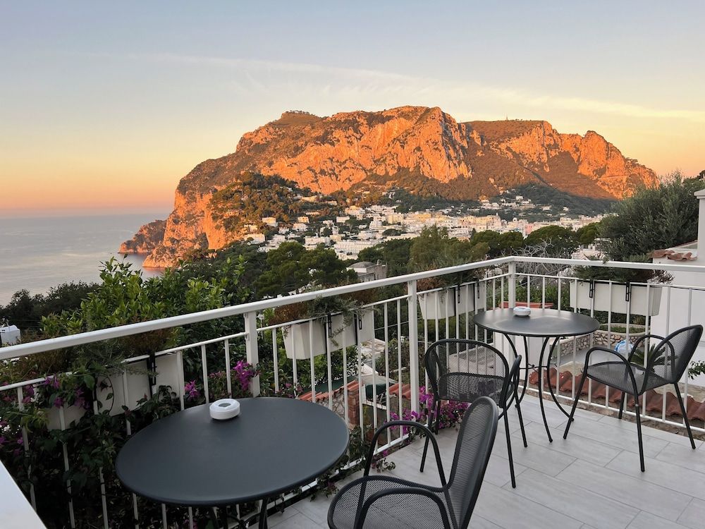 La Reginella Capri 1