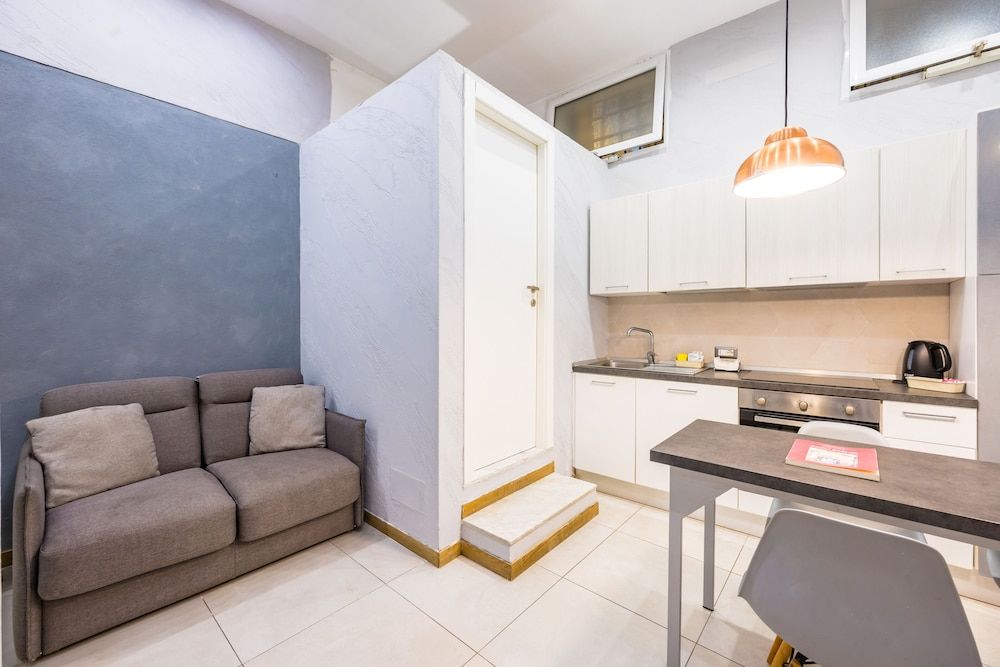 Baubo - S. G. Armeno by Napoliapartments 1