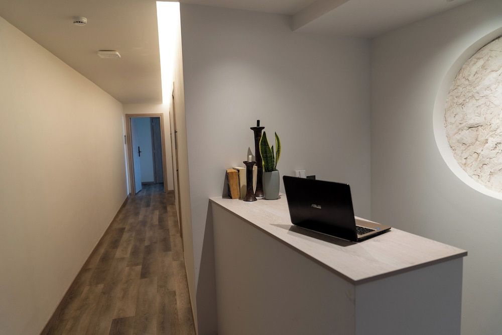 Athens Design Suites 2
