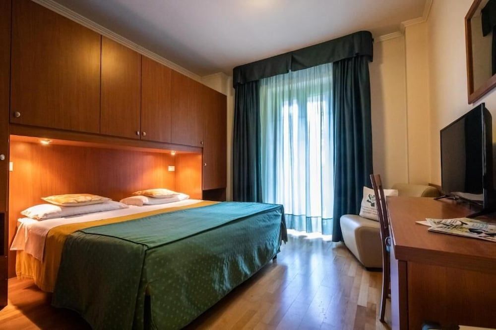 Hotel Centro Benessere Gardel 2