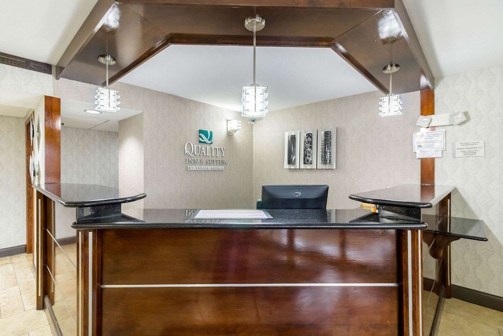 Quality Inn & Suites Arden Hills - Saint Paul North 2
