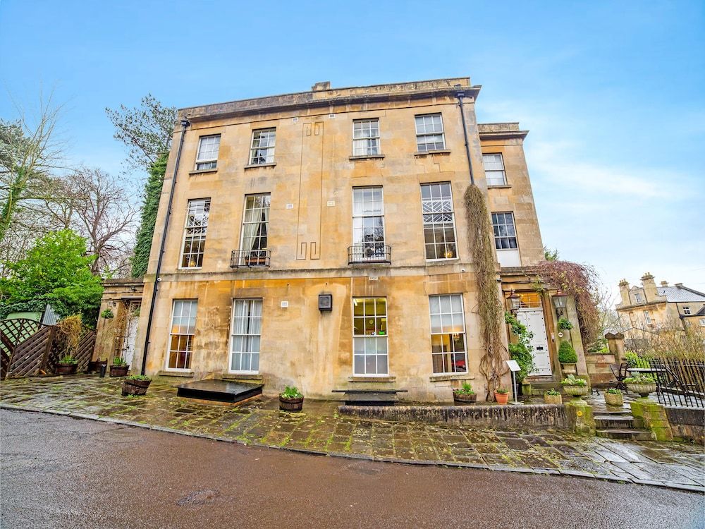 OYO Bailbrook Lodge, Bath 1