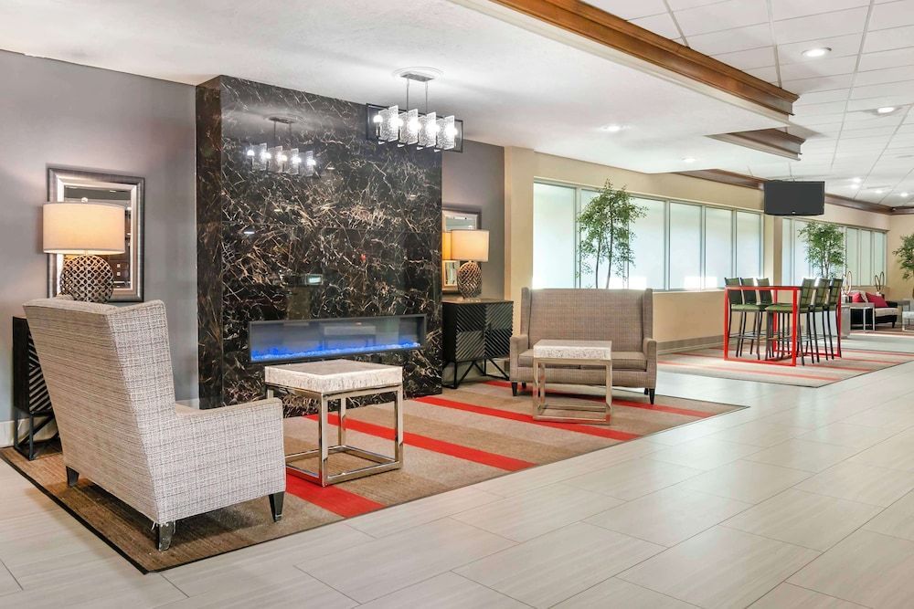 Best Western Plus Kansas City Sports Complex Hotel 2