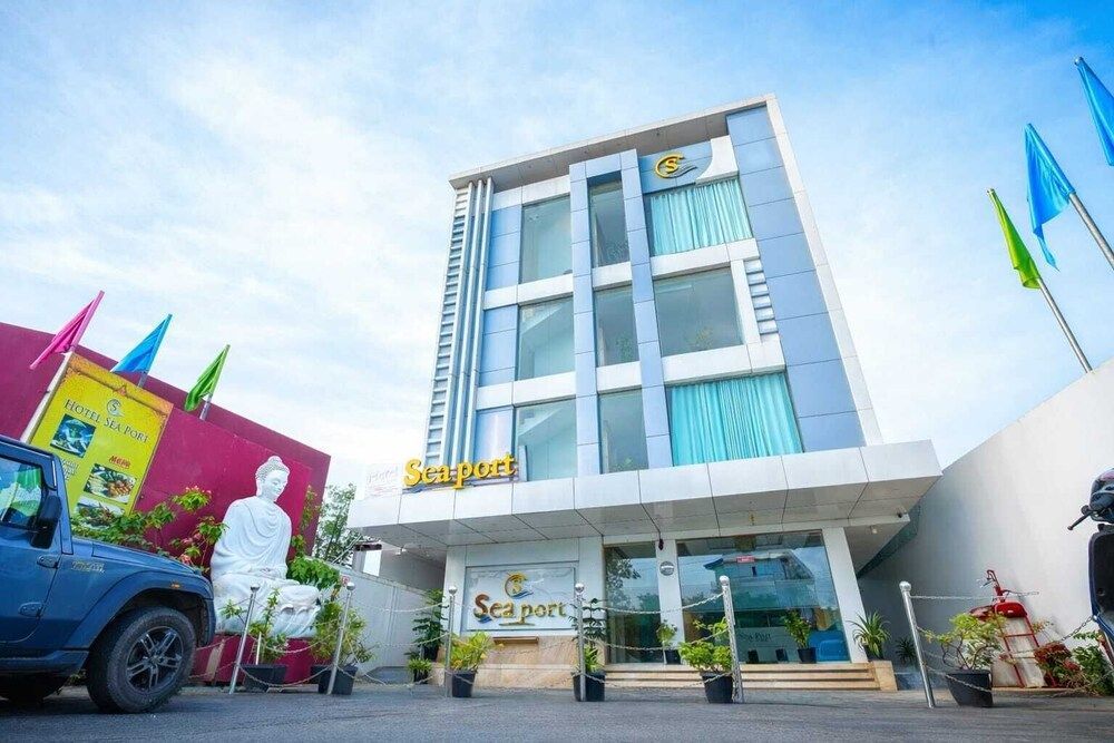 Hotel Sea Port 1