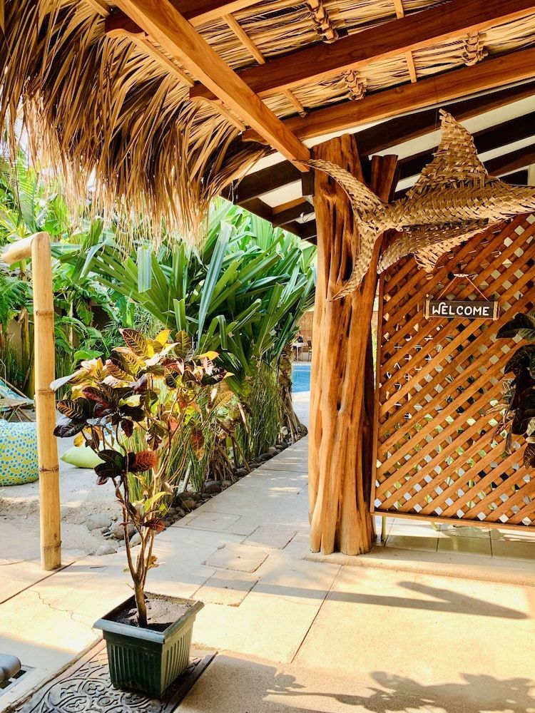 Ten North Tamarindo Beach Hotel 2