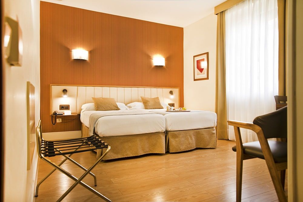 Hospedium Hotel Los Condes 1