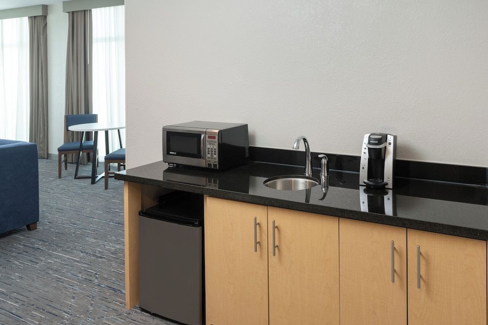 Holiday Inn Express Miami Airport-Blue Lagoon Area by IHG 2
