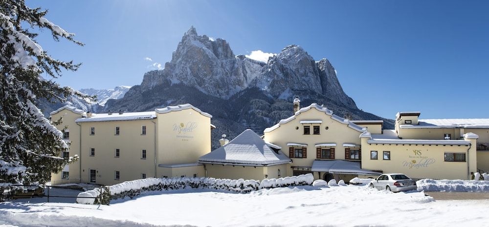 Mirabell Alpine Garden Resort & Spa 1