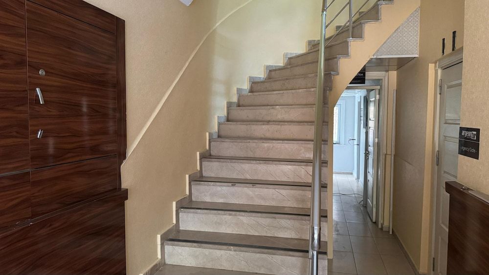 HOSTELIDA 2