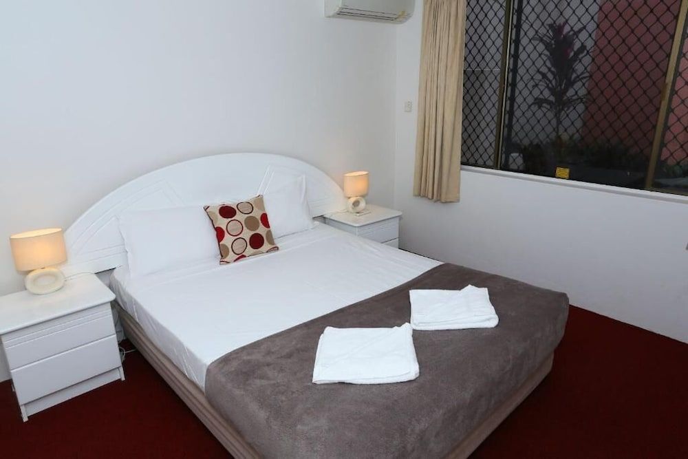St Tropez Resort 2