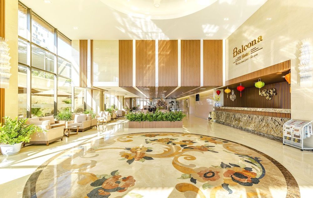 Balcona Hotel Da Nang 2