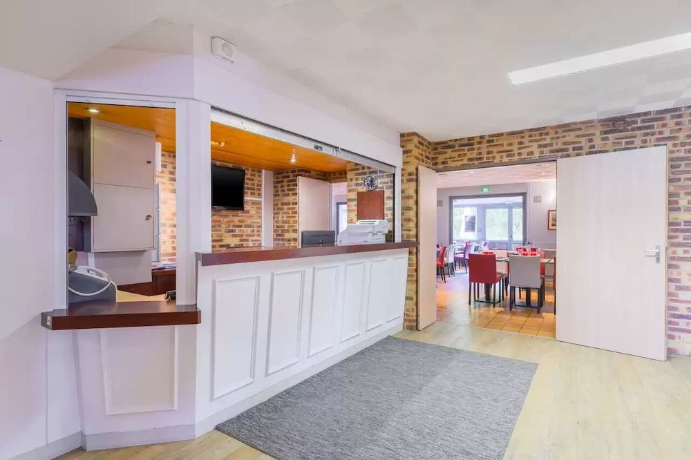 Comfort Hotel Pithiviers 1