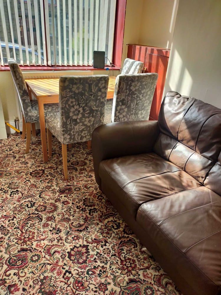 Paradise Apartment- Female Only 2
