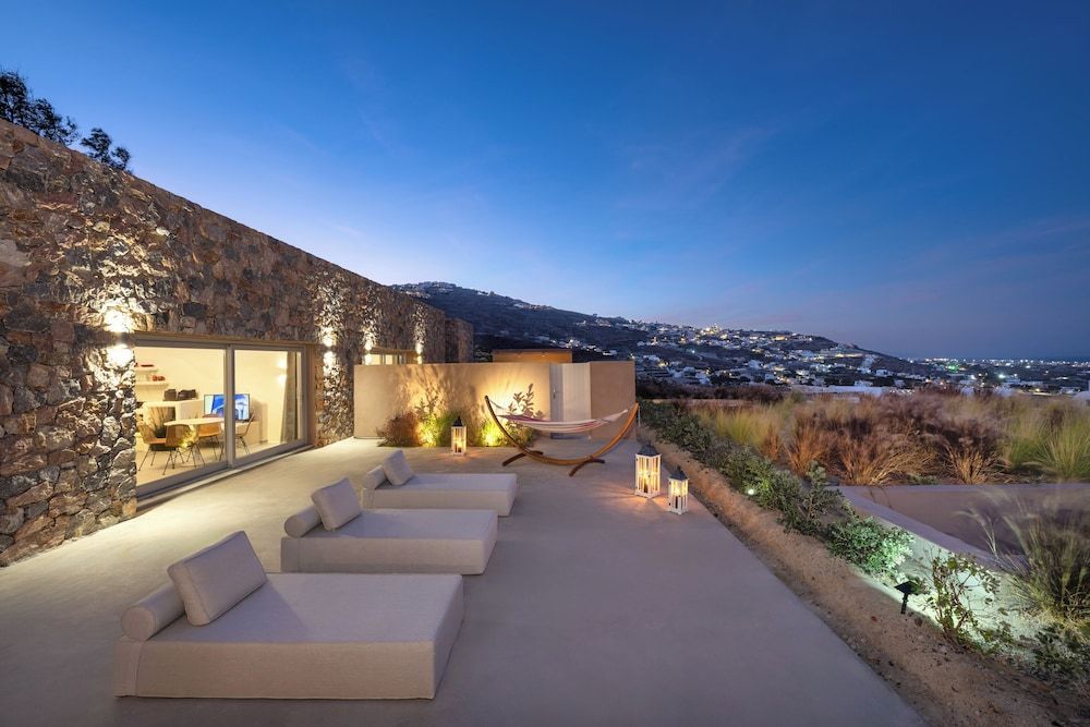 Felicity Cave Suites - Santorini 1