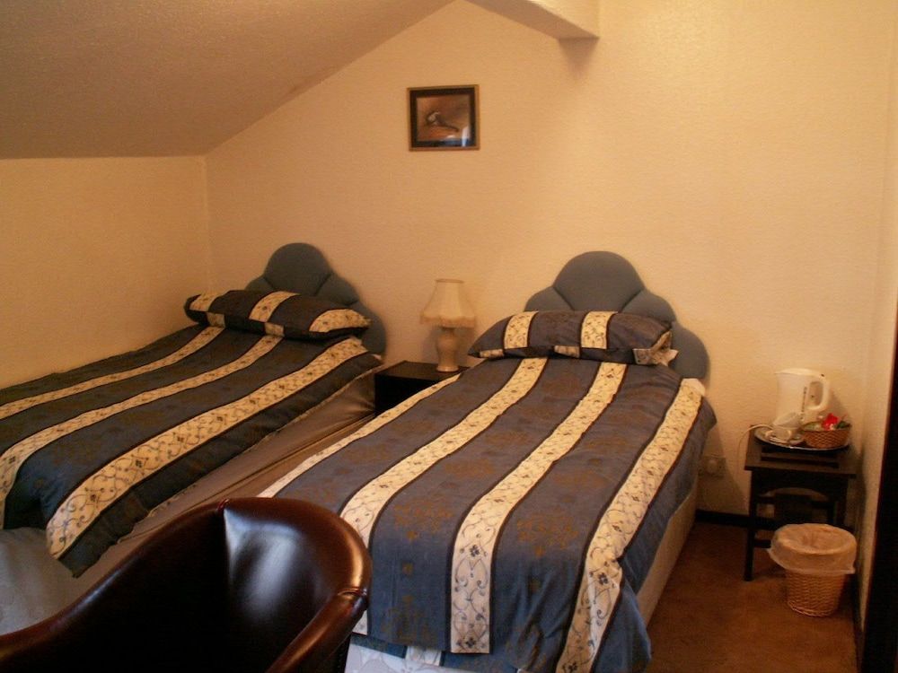 The Sloop Inn 2